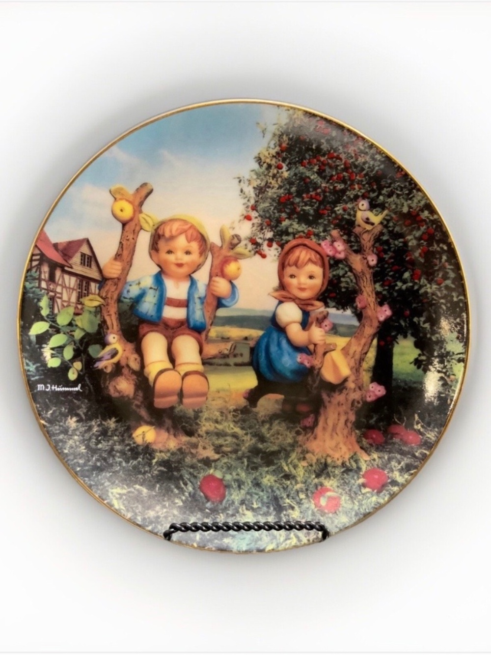 Vintage Hummel Apple Tree Boy and Girl Plate Danbury Mint 1991